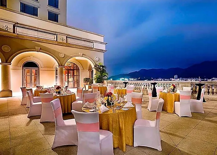 Отель Sofitel At Ponte 16 Макао